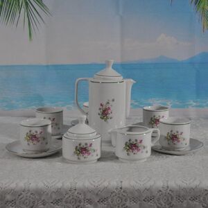 Teapot / Coffee Pot Cream & Sugar and 5 Cups and Saucers made in Yugoslavia